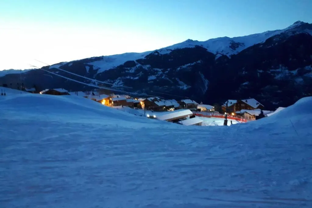 Appartement Confortable Face A La Montagne Ла-Плань Апартаменты