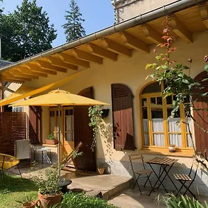  Appartement Sur Cour, Le Berlingott France